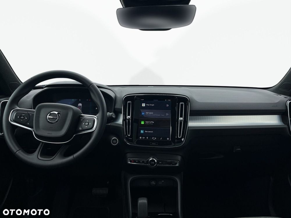 Volvo XC 40 B3 Ultra Dark - 11