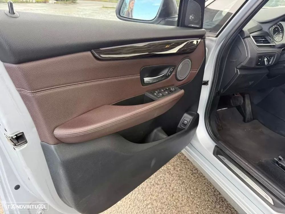 BMW 218 Active Tourer i Line Luxury Auto - 22