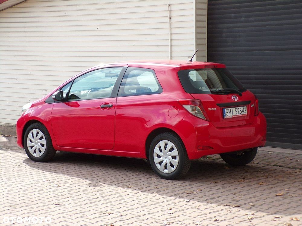 Toyota Yaris - 16