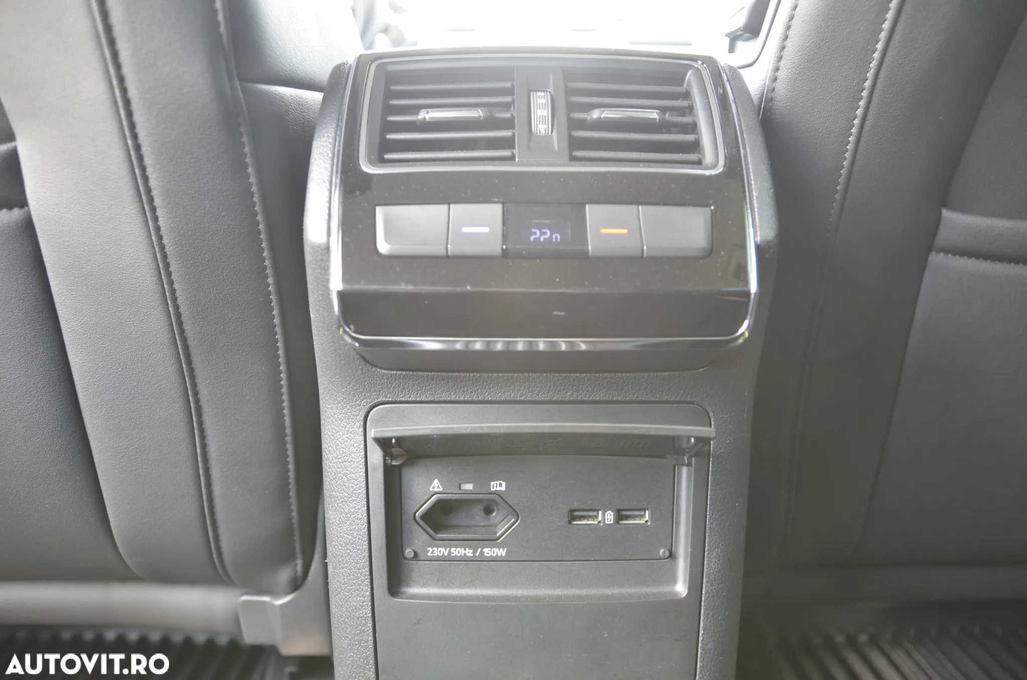 Skoda Superb 2.0 TDI DSG Style - 29