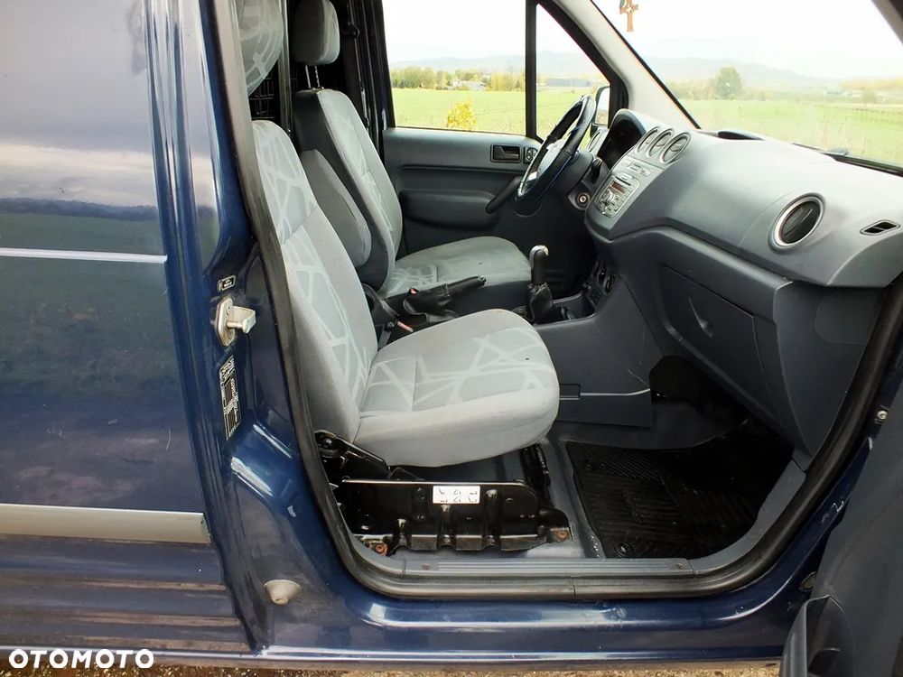 Ford Transit Connect - 17