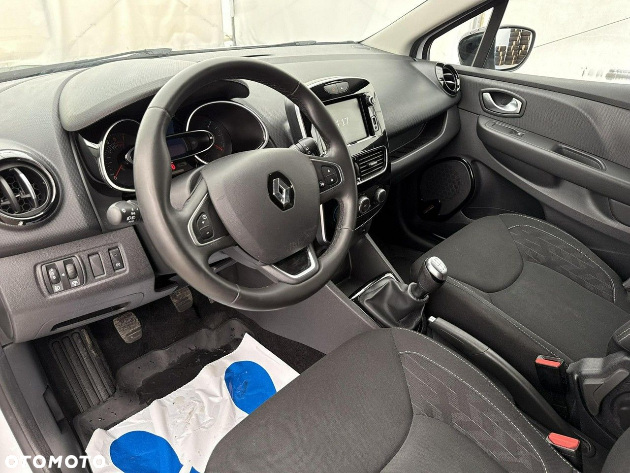 Renault Clio - 13