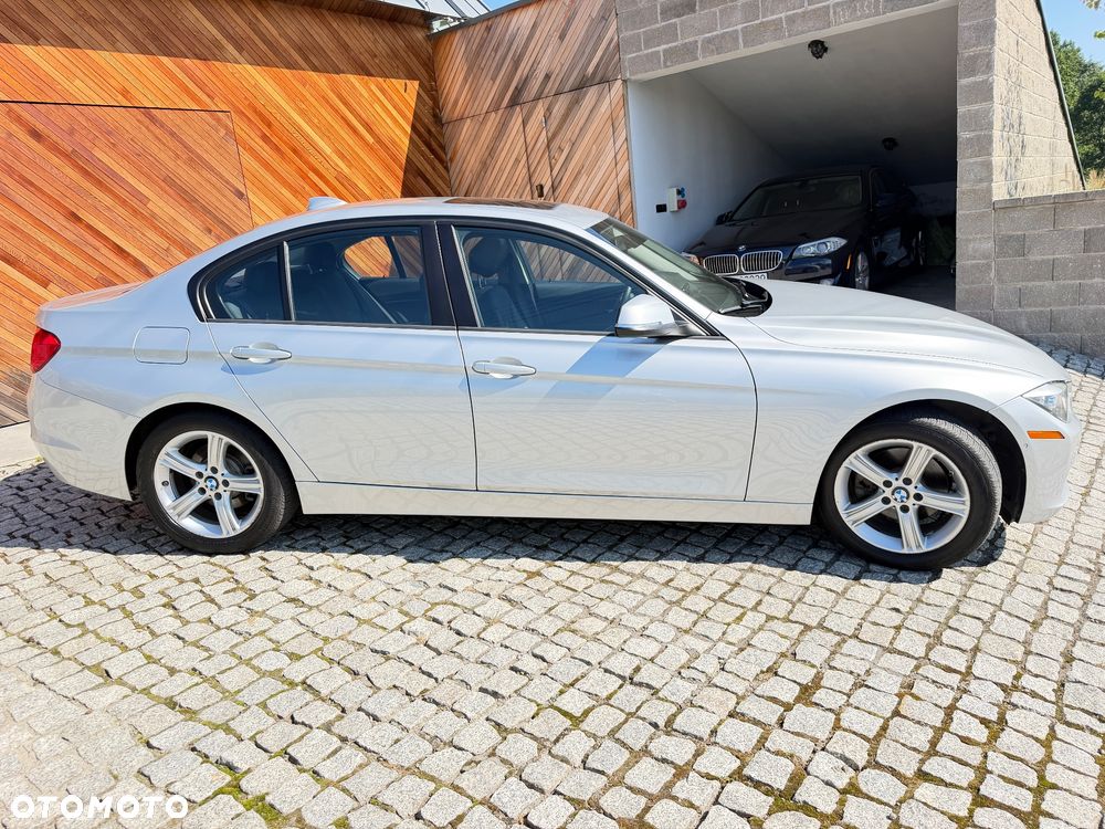 BMW Seria 3 320i xDrive - 8