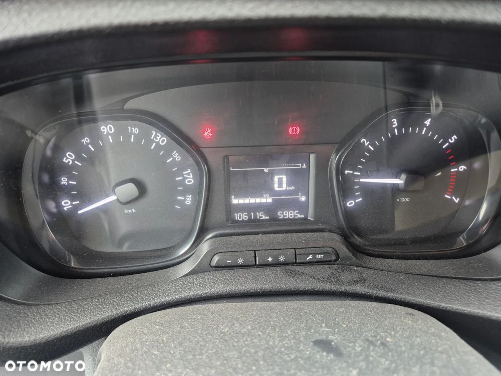 Opel VIVARO - 11