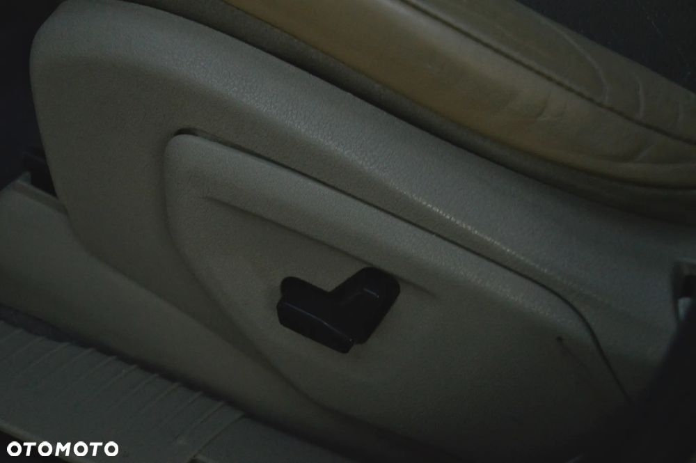 Jeep Grand Cherokee 5.7 V8 HEMI Automatik Limited - 37