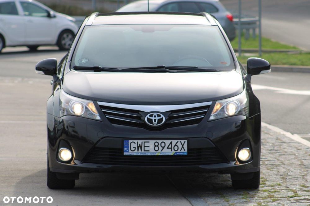 Toyota Avensis 1.8 Premium - 13