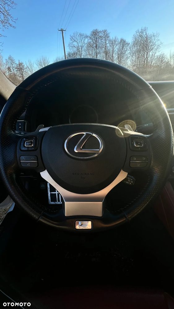 Lexus RC - 11