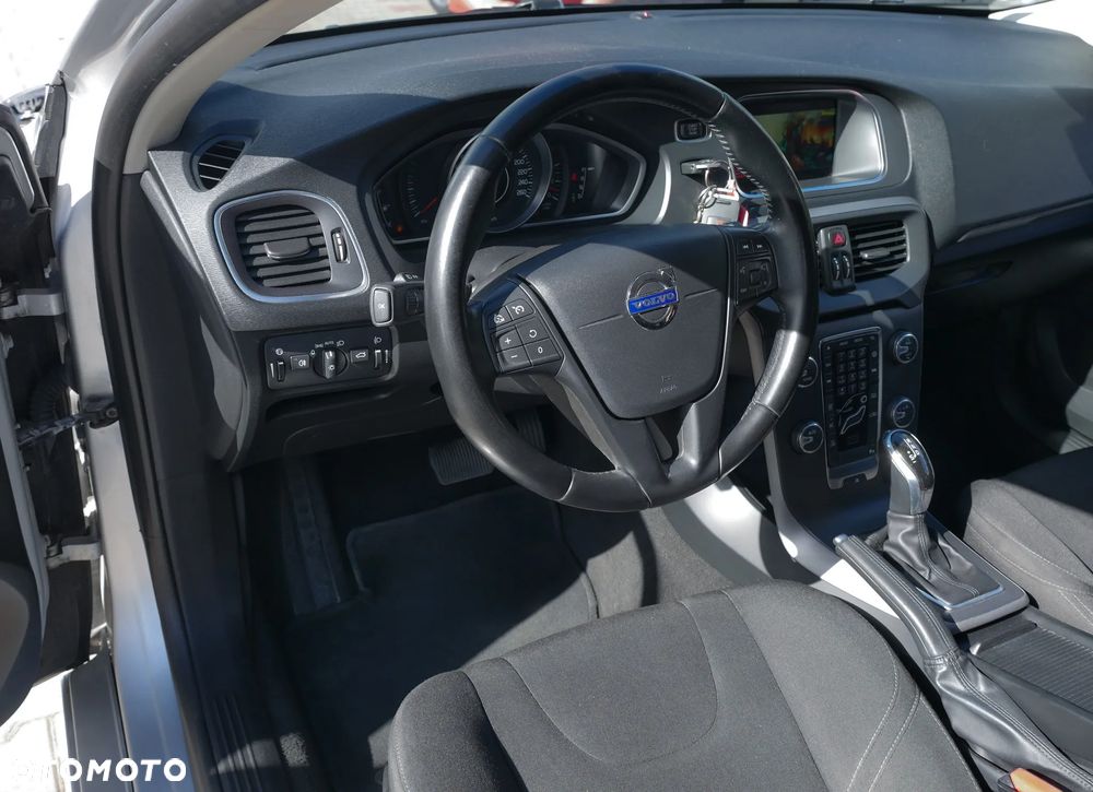 Volvo V40 D2 Powershift Momentum - 20