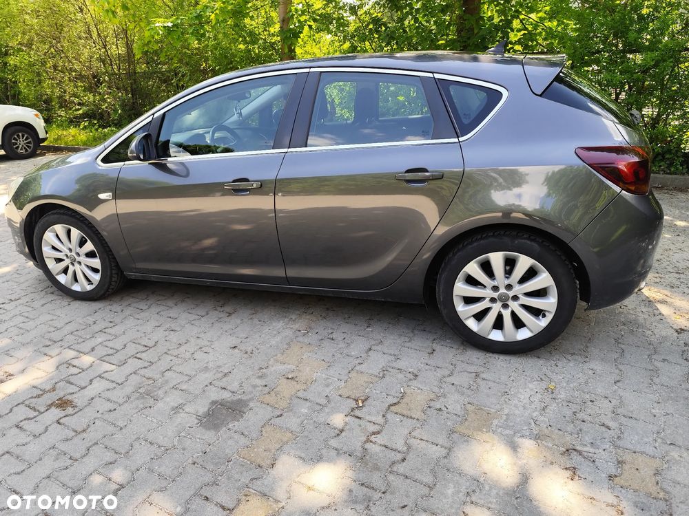 Opel Astra 1.4 T Cosmo - 3
