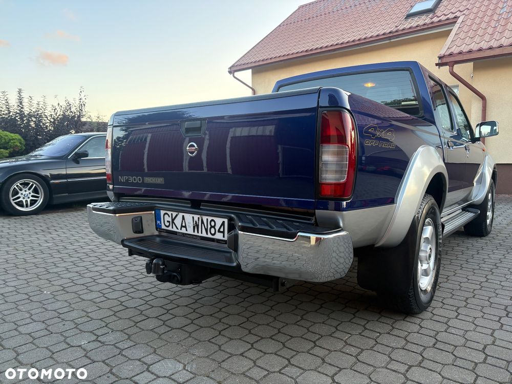 Nissan NP300 Pickup - 13