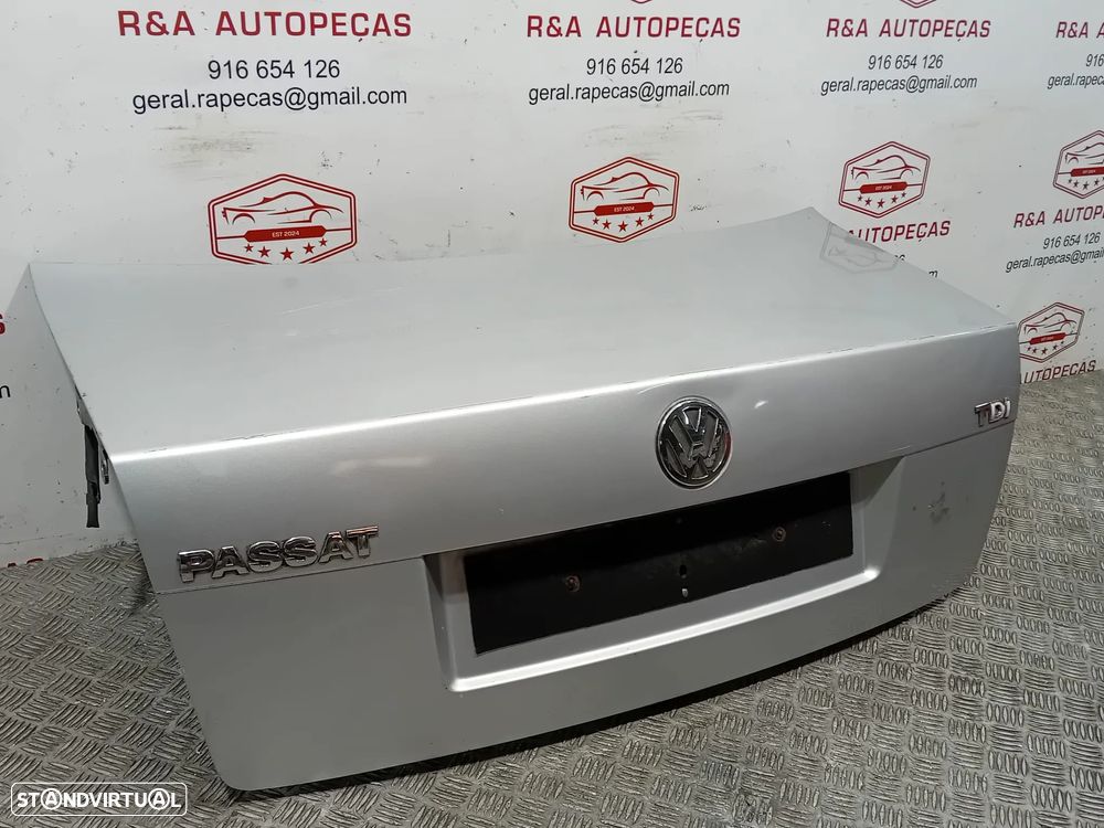Tampa Porta Mala VW Passat B5 Sedan Original - 3