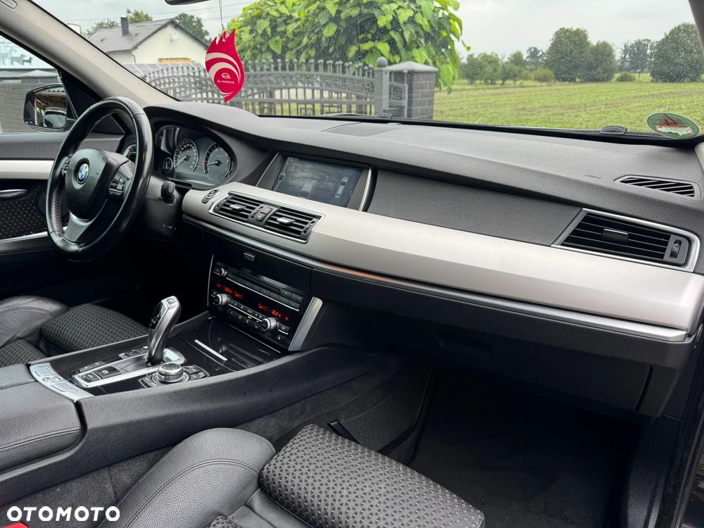 BMW 5GT 535i xDrive Gran Turismo - 17