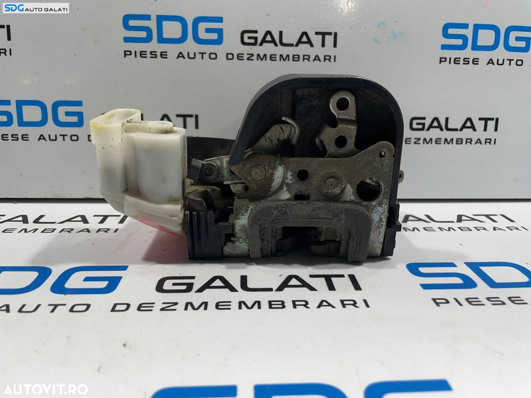 Incuietoare Broasca pentru Usa Portiera Dreapta Alfa Romeo GT 2003 - 2010 [L3866] - 3
