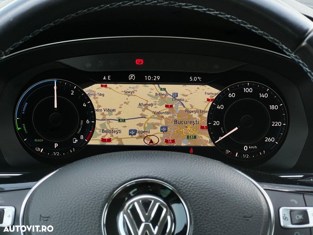 Volkswagen Passat - 18