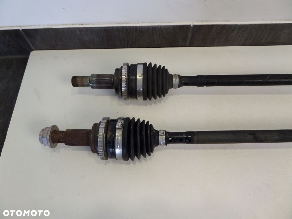 MAZDA 6 GJ LIFT 16 4X4 4WD 4L  PÓŁOŚ TYŁ PRAWA LEWA - 2