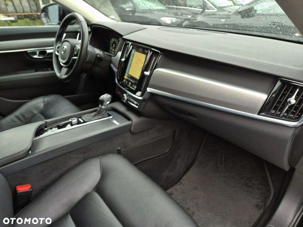 Volvo V90 D4 AWD Geartronic Momentum Pro - 31