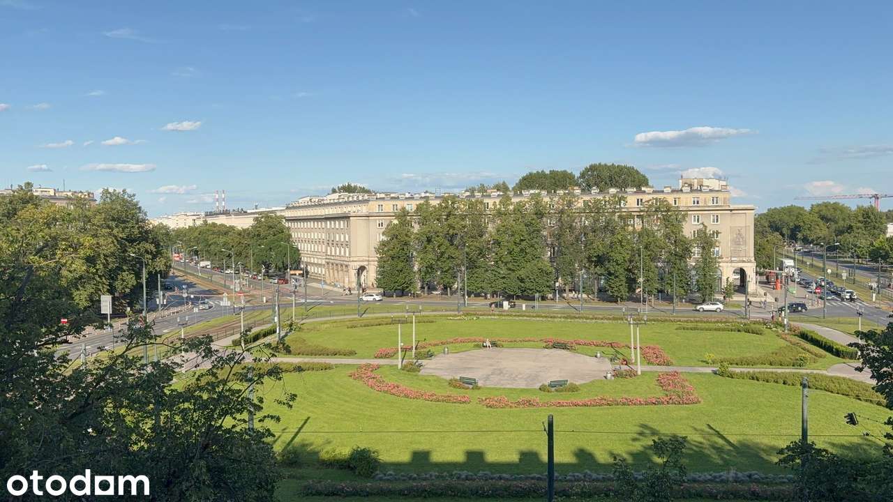 Mieszkanie 3 pokojowe z widokiem na Plac Centralny