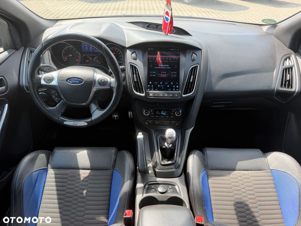 Ford Focus 2.0 EcoBoost ST mit Leder-Sport-Paket - 18