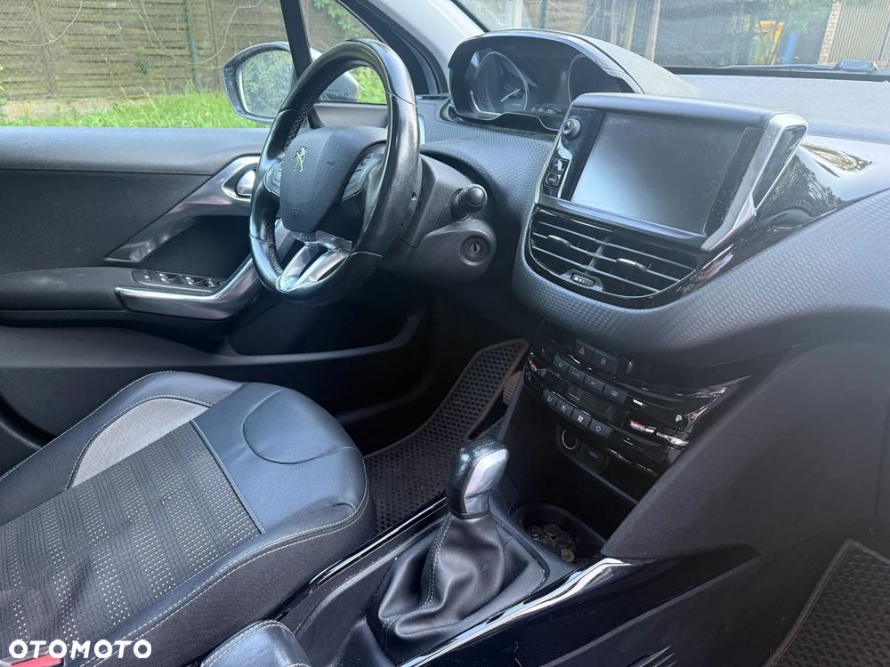 Peugeot 2008 1.2 Pure Tech Active S&S - 3