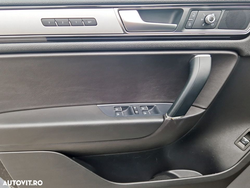 Volkswagen Touareg V6 TDI BMT Supreme Plus - 16