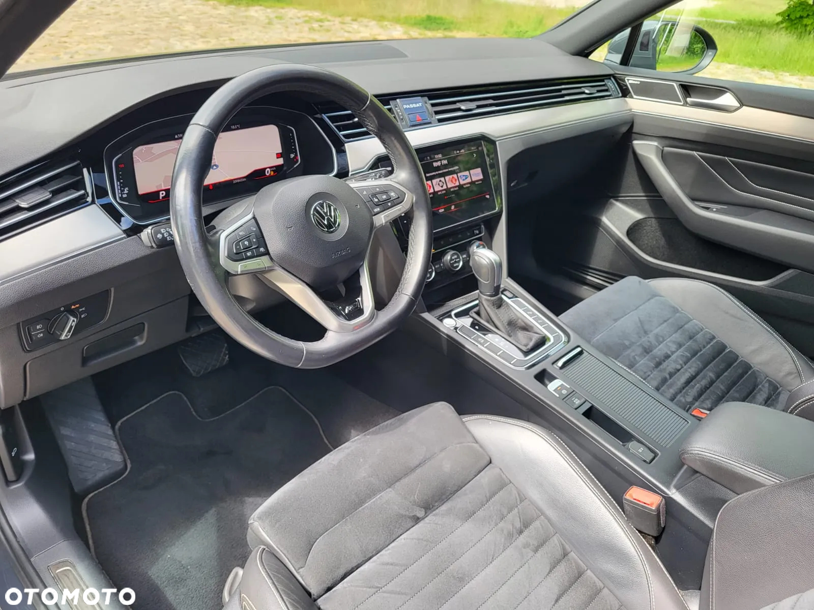 Volkswagen Passat 2.0 TSI Business DSG - 12