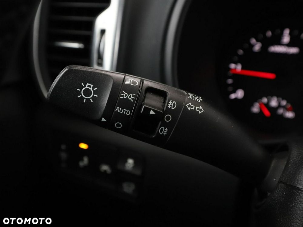 Kia Sportage 2,0 CRDI AWD GT Line - 36
