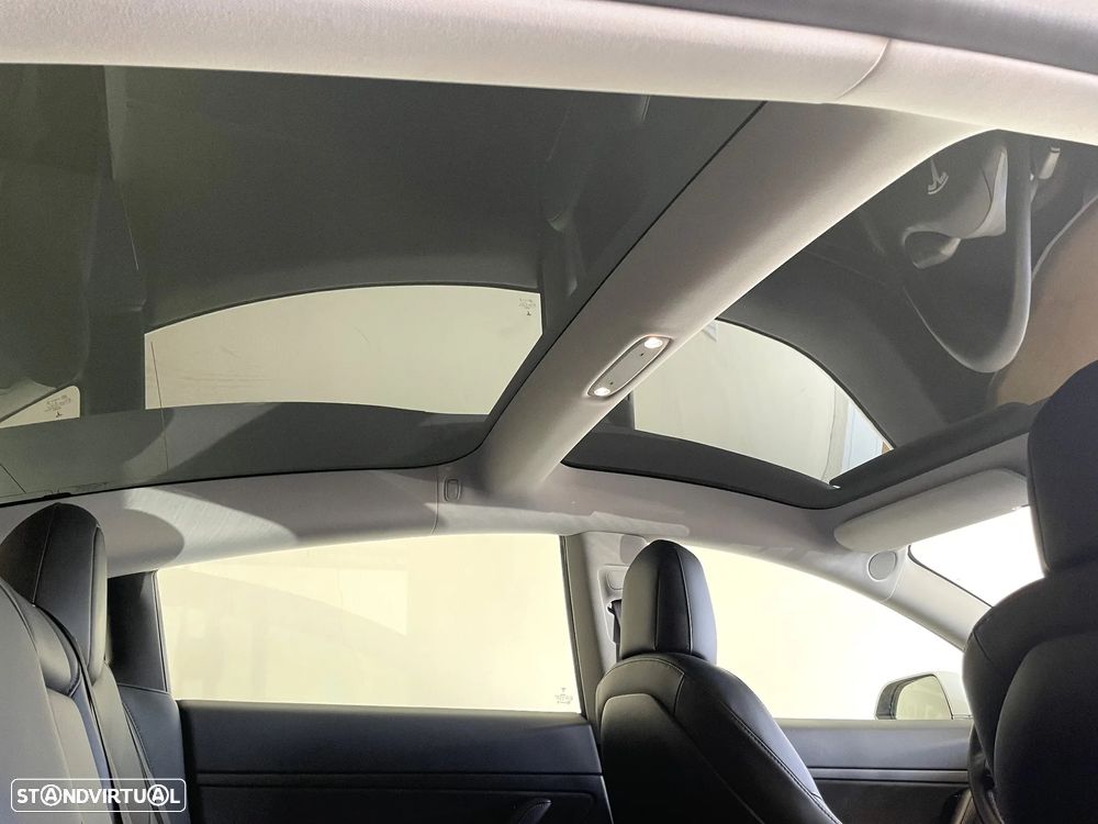 Tesla Model 3 RWD - 21