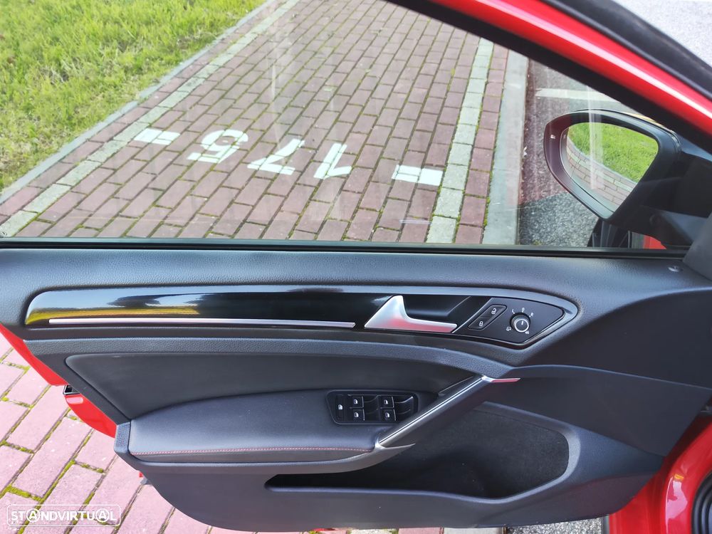 VW Golf GTI BlueMotion DSG - 24