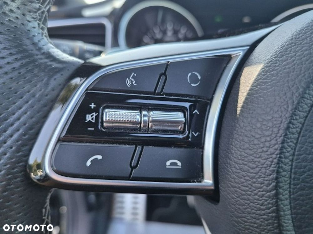 Kia Ceed - 31