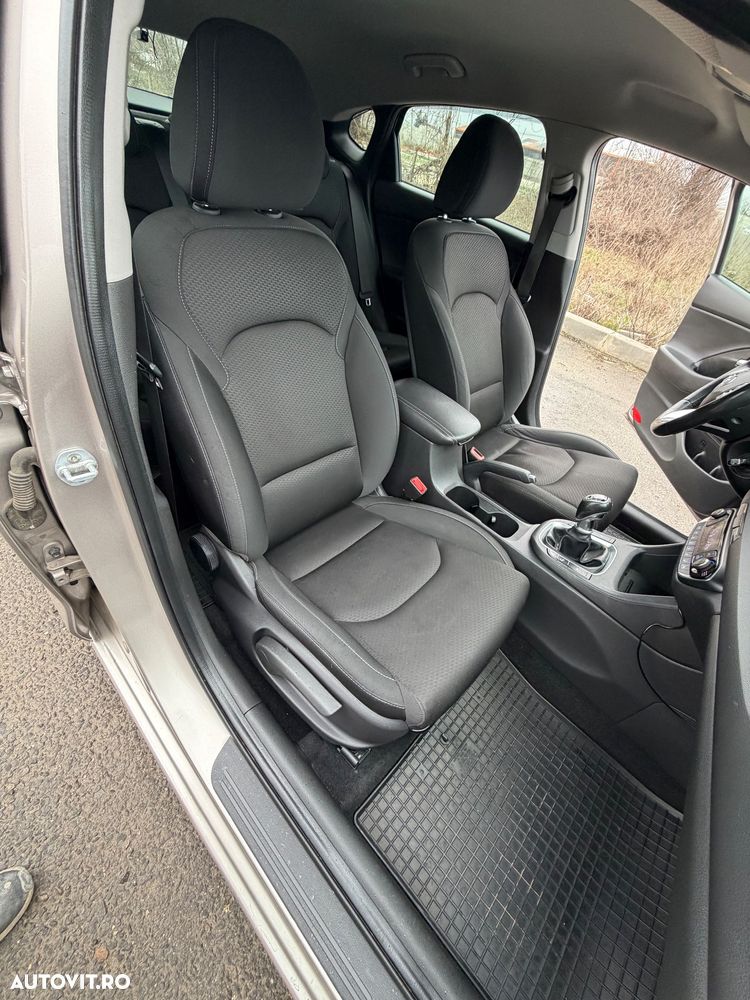 Hyundai i30 1.4 T-GDi 140CP 5DR Exclusive - 14