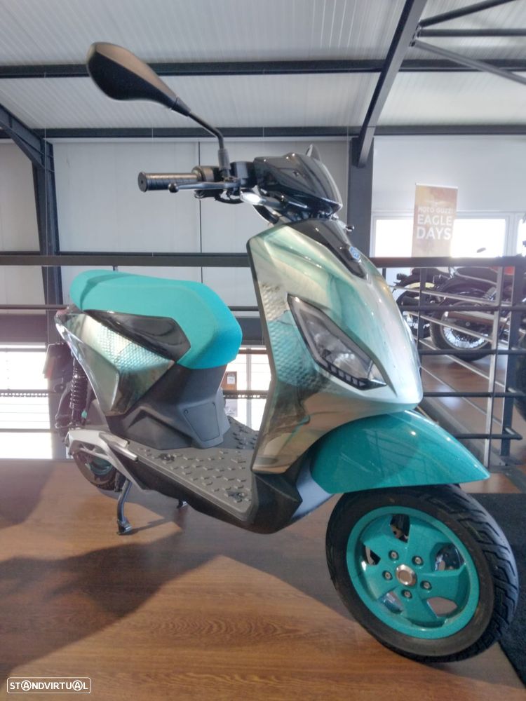 Piaggio 125 ONE Feng Chen - 2