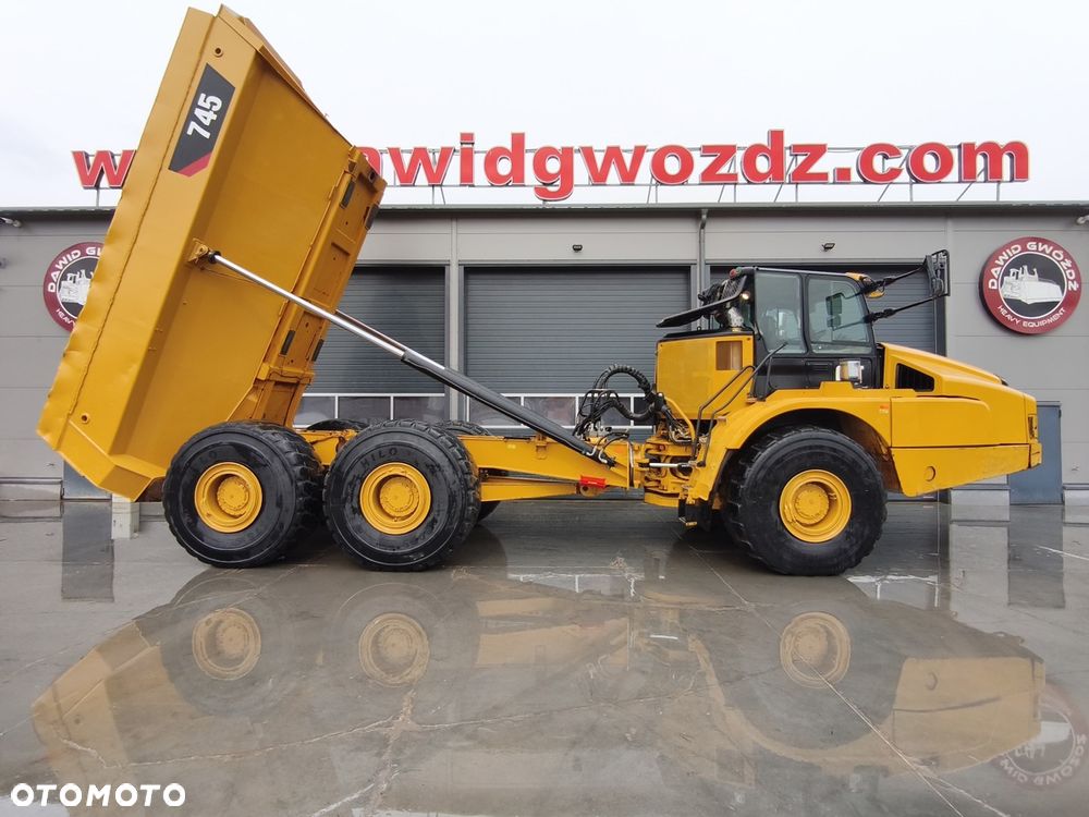 Caterpillar 745 - 6