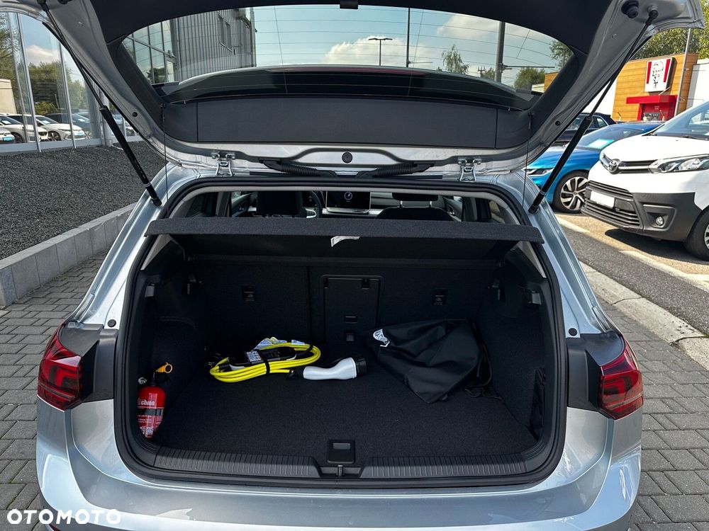 Volkswagen Golf - 21