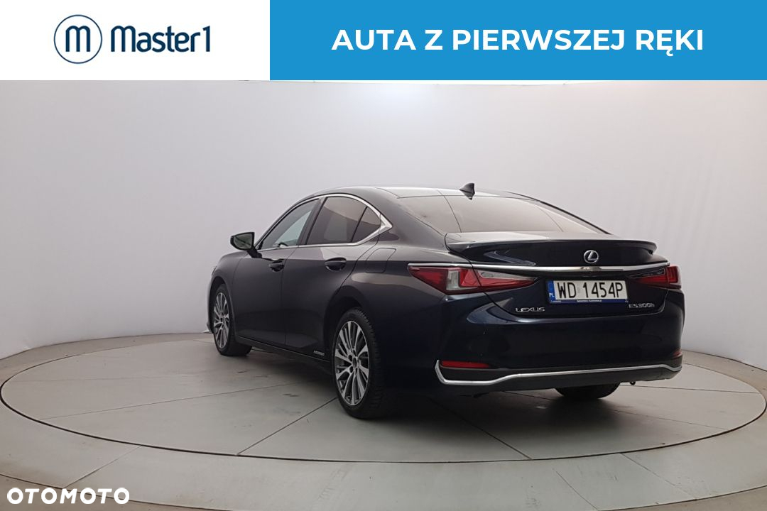 Lexus ES 300h Business Edition - 5