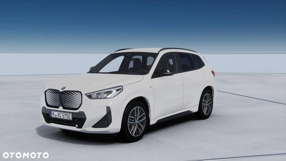 BMW iX1 - 1