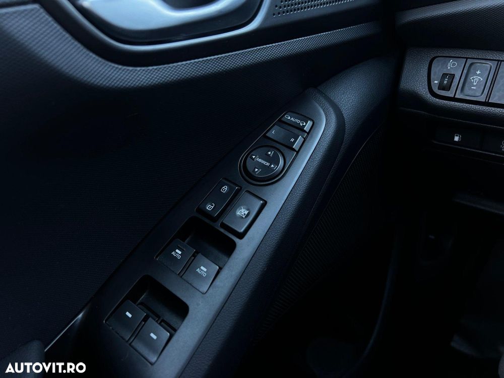 Hyundai IONIQ - 31