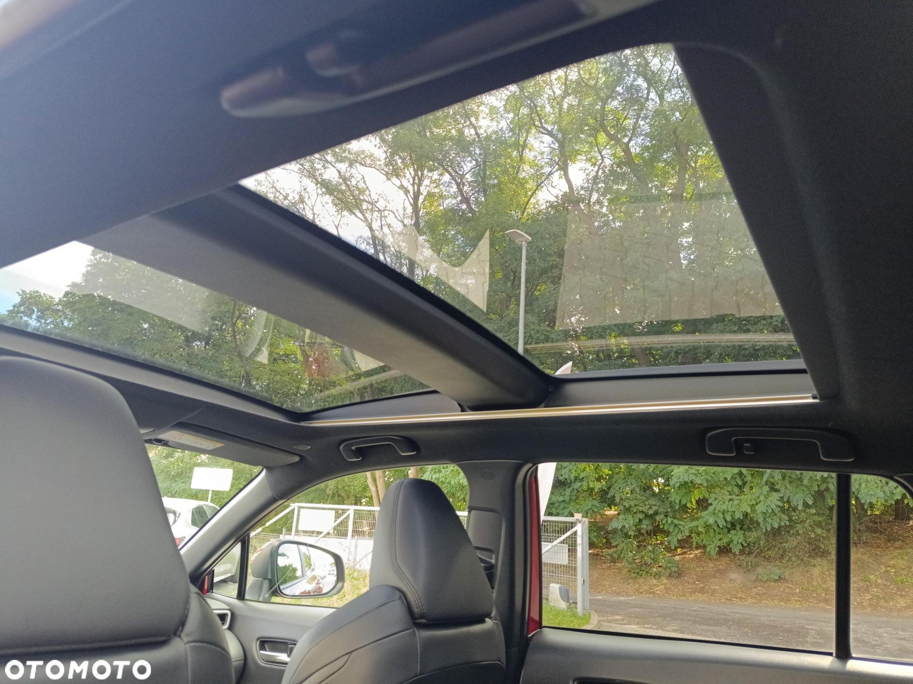 Toyota Corolla Cross 2.0 Hybrid Executive AWD - 26