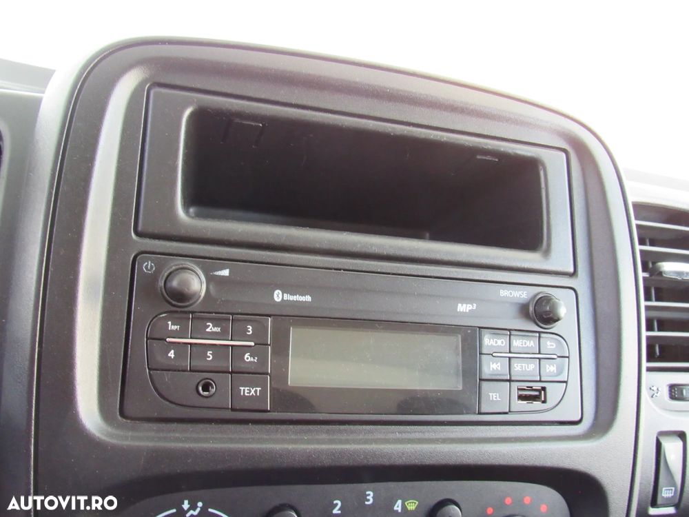 Renault Trafic - 17