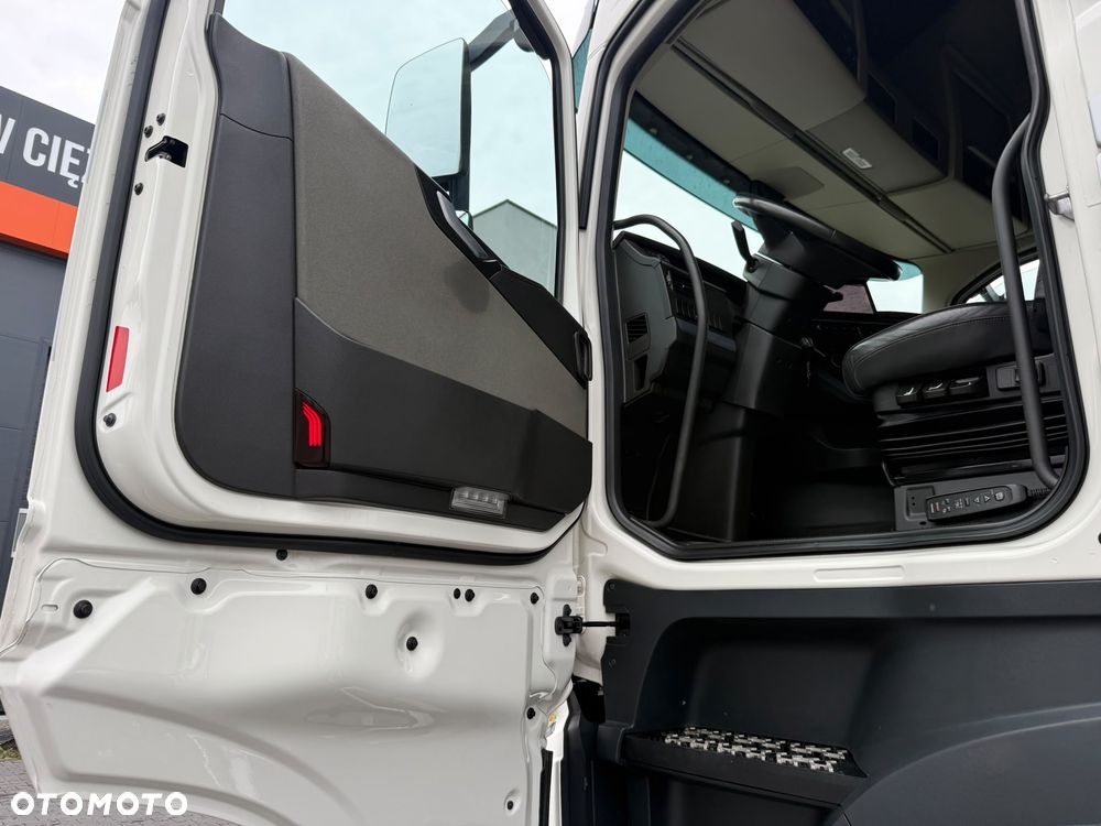 Volvo FH 540 /RETARDER/PODUSZKA P+T/SKÓRY/NAVI/FULL LED/ON 1420 L - 25
