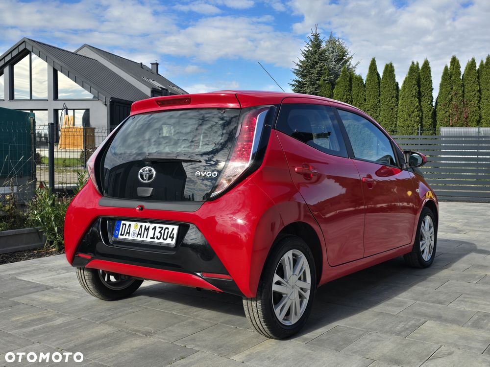 Toyota Aygo x-clusiv - 2