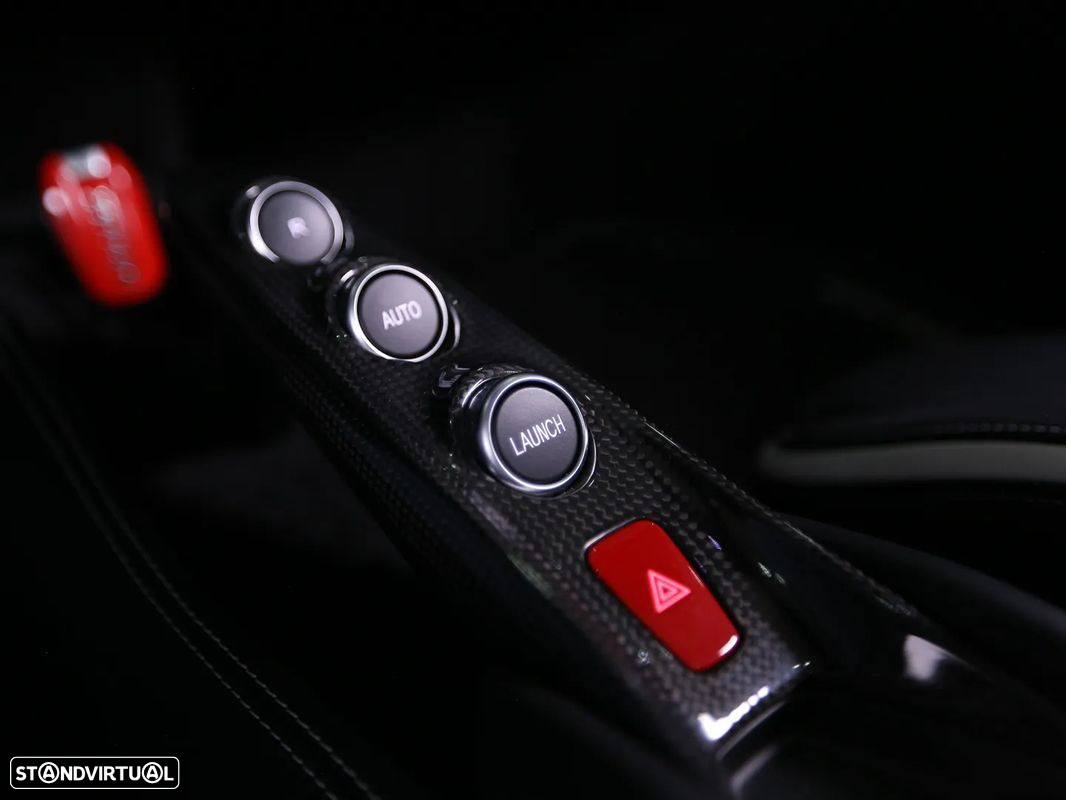 Ferrari F8 Tributo Spider - 41