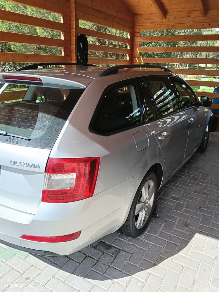 Skoda Octavia Break 1.6 TDi Ambition DSG - 1