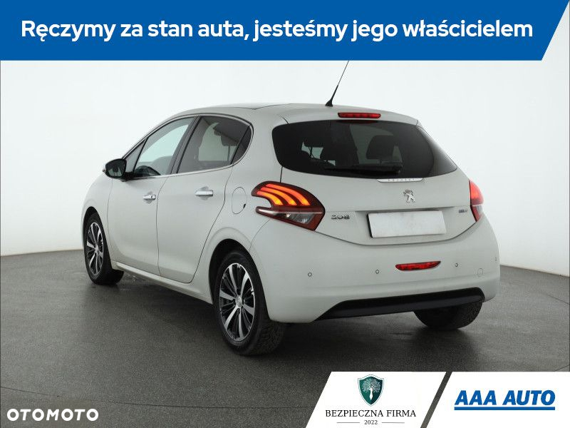 Peugeot 208 - 5