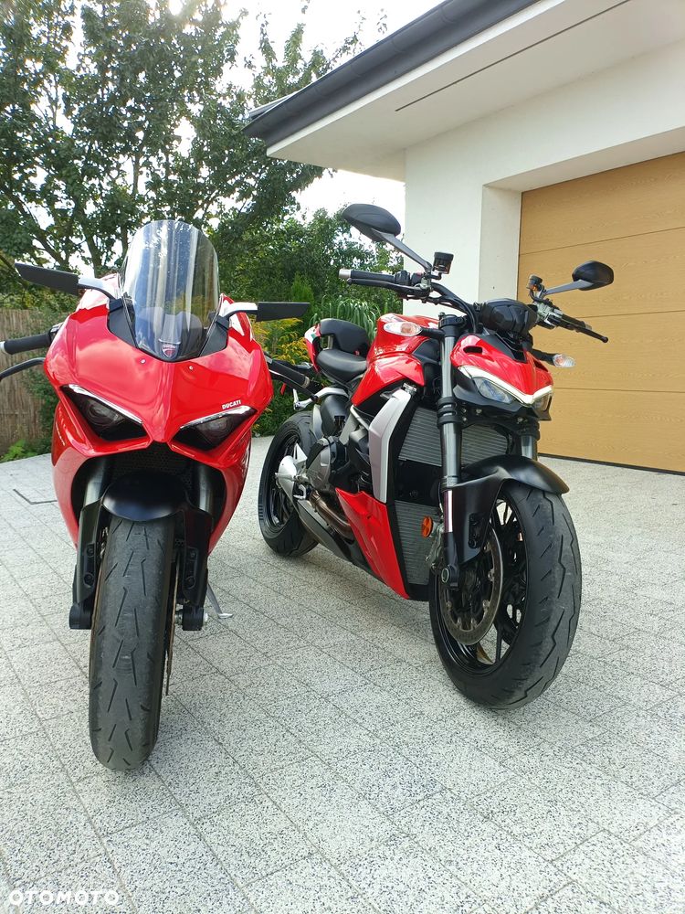 Ducati Panigale V2 - 2