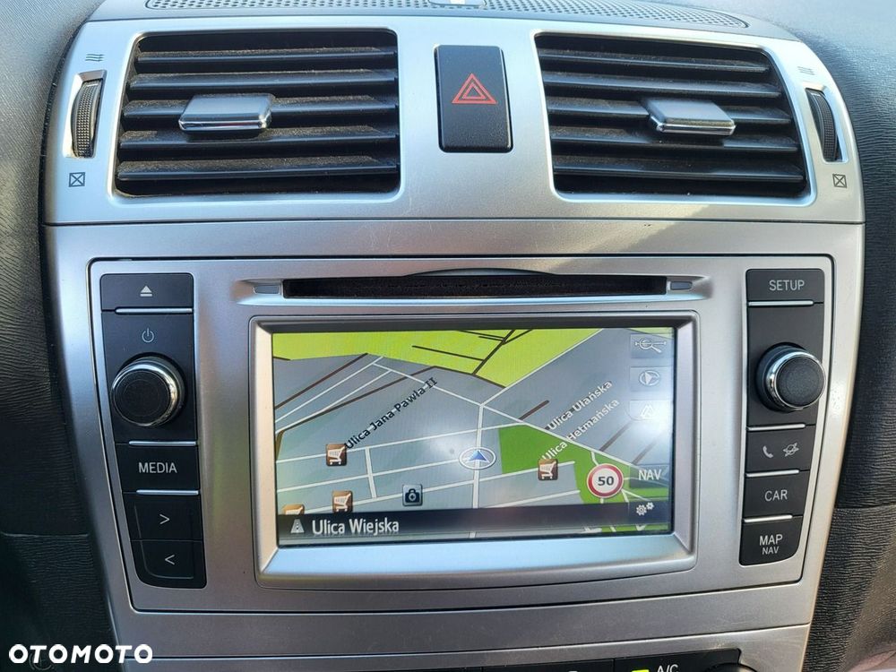 Toyota Avensis - 40