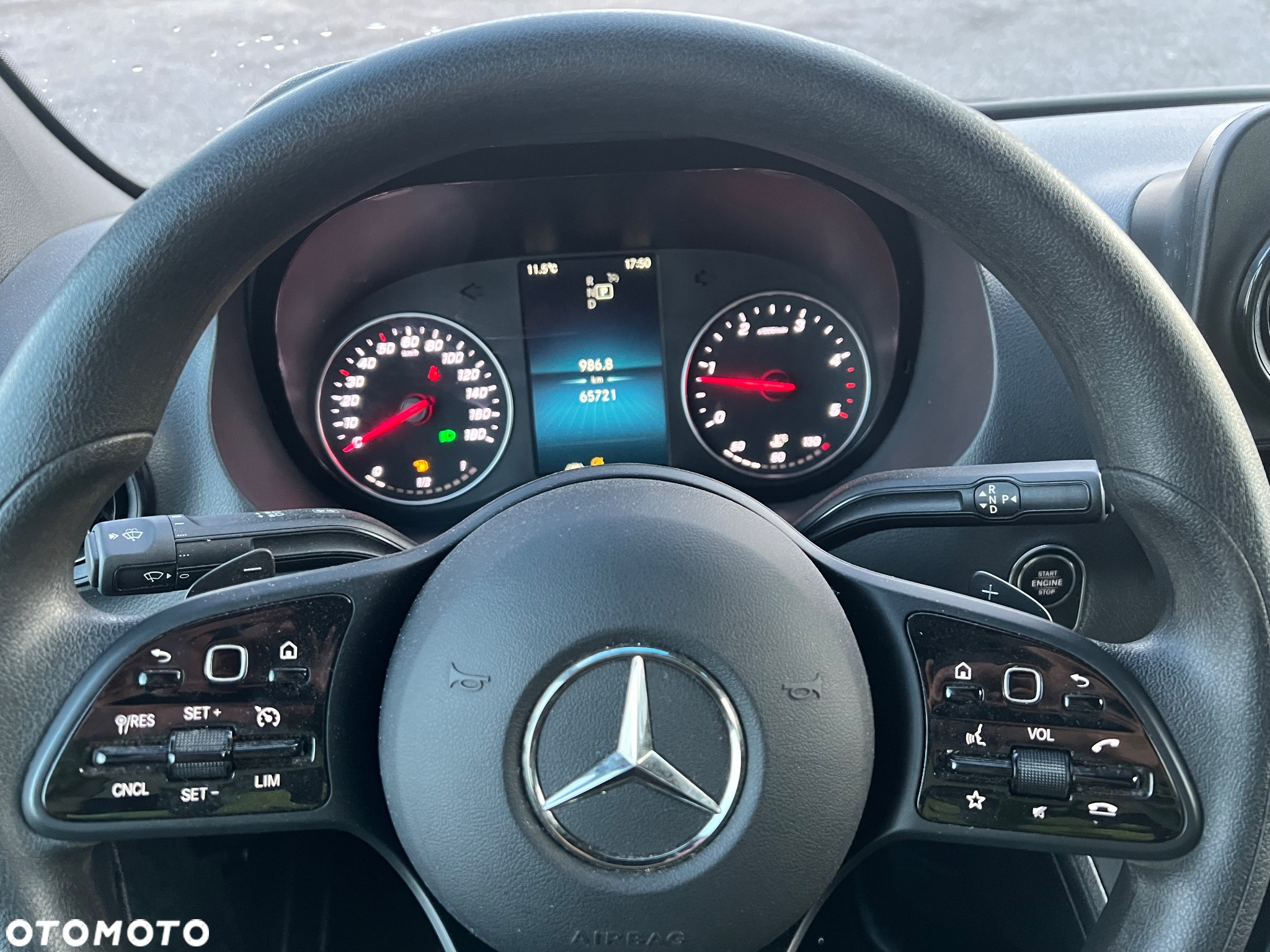 Mercedes-Benz Sprinter - 10