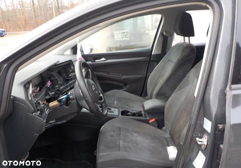 Volkswagen Golf - 26