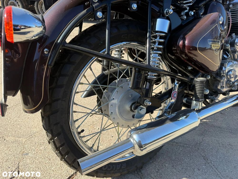 Royal Enfield Classic - 12