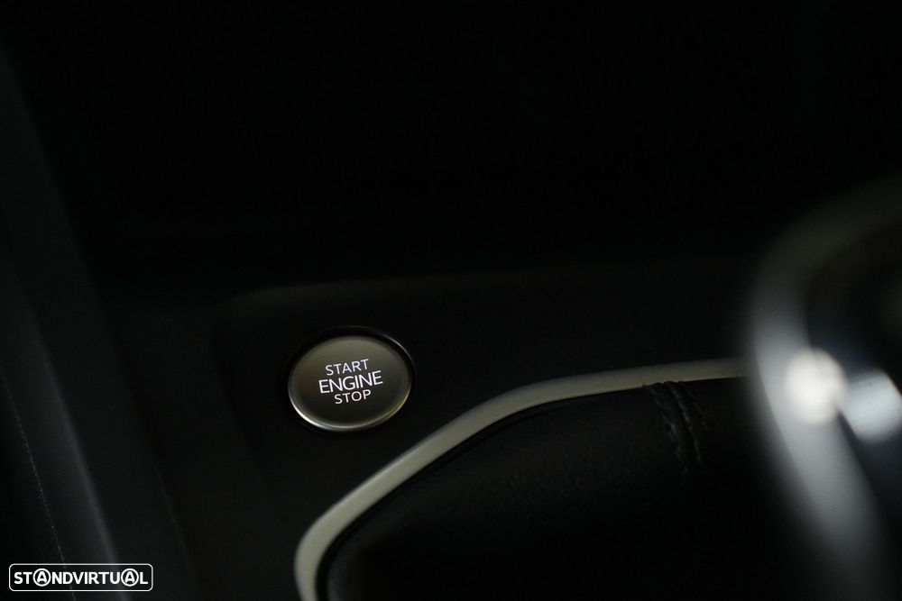 VW Golf Variant 2.0 TDi - 19