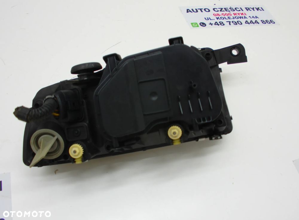 Skoda Fabia I Lampa Przód Reflektor Prawa Strona - 5